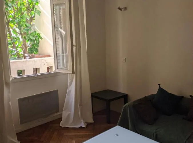 Palais Ophelia דירה *