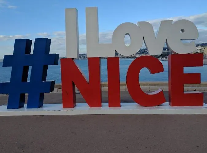 Palais Ophelia דירה *